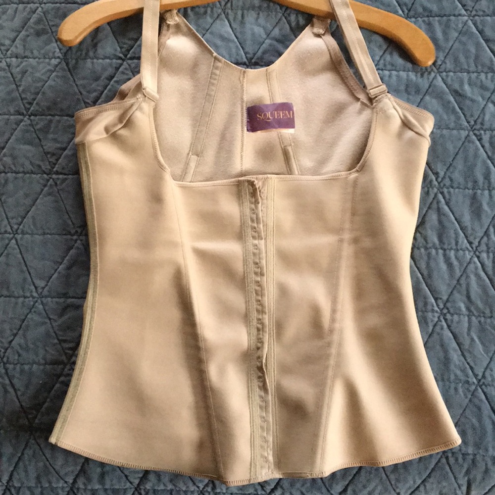 Squeem “Seductive” Open Bust Vest